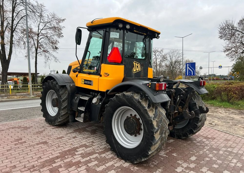 JCB Fastrac 3220 - Traktor: foto 3 JCB Fastrac 3220 - Traktor: foto 3