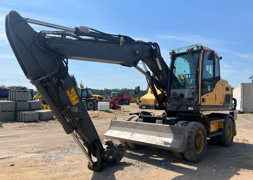 Volvo EW 140D | IGŁA | PO WYMIANACH OLEJU - Ekskavator me zinxhirë: foto 4 Volvo EW 140D | IGŁA | PO WYMIANACH OLEJU - Ekskavator me zinxhirë: foto 4