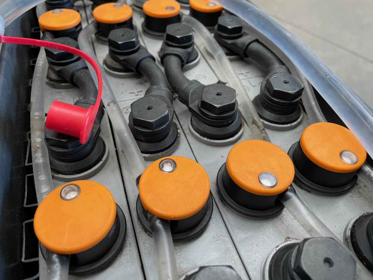 24 Volt I 2PzS 250 - Bateria për Pajisje për trajtimin e materialeve: foto 3 24 Volt I 2PzS 250 - Bateria për Pajisje për trajtimin e materialeve: foto 3