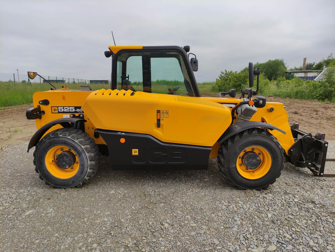 JCB 525-60 Hi Viz - Ekskavator teleskopik: foto 2 JCB 525-60 Hi Viz - Ekskavator teleskopik: foto 2