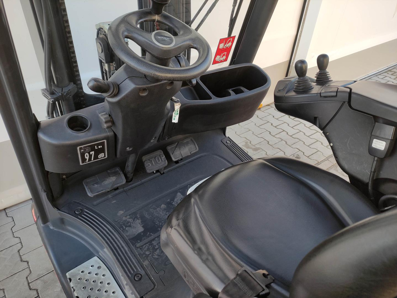 Linde H16D-01-391 EVO - Pirun më naftë: foto 5 Linde H16D-01-391 EVO - Pirun më naftë: foto 5