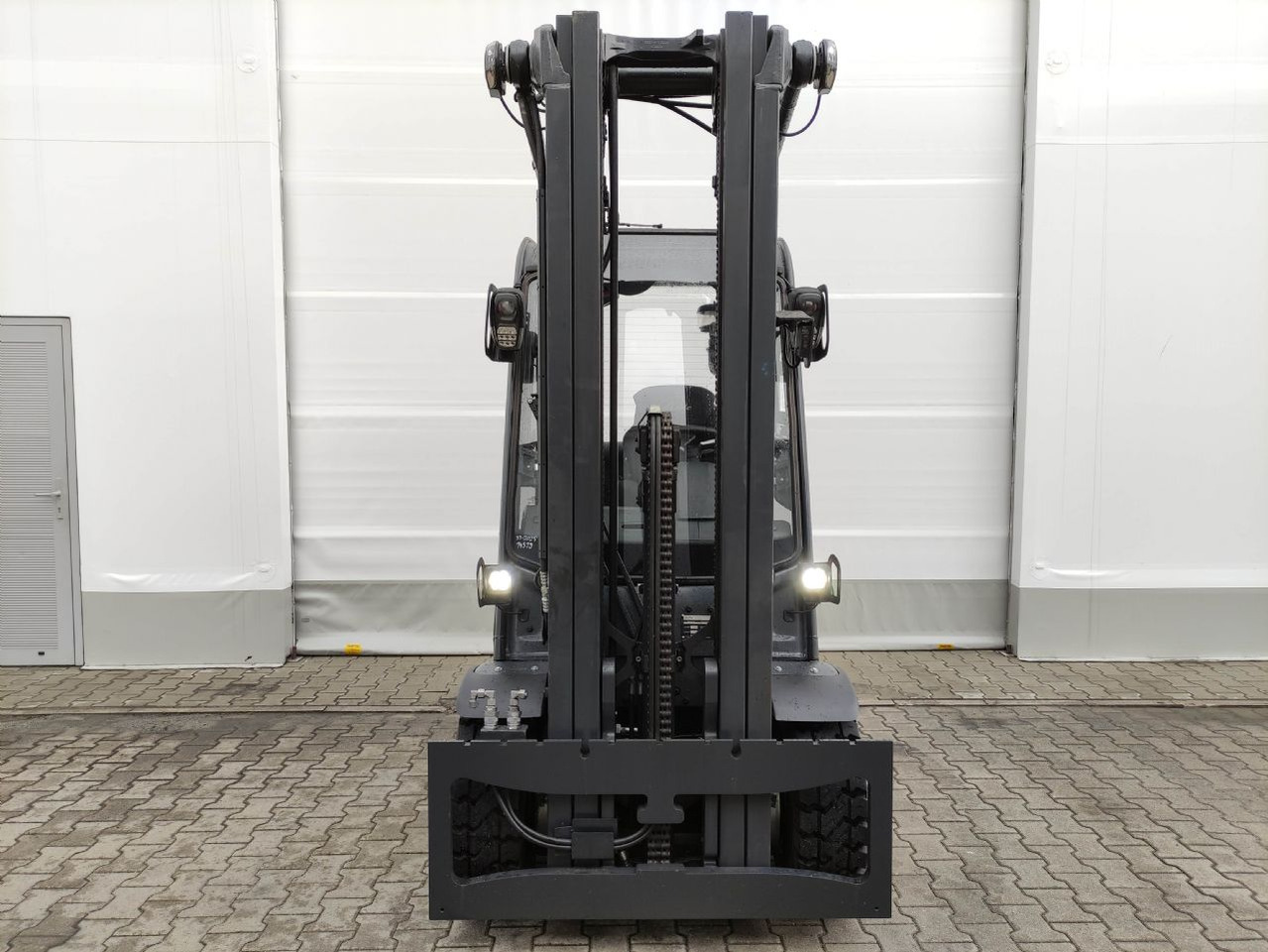 Linde H35D-01-120 (LACK NEU) - Pirun më naftë: foto 3 Linde H35D-01-120 (LACK NEU) - Pirun më naftë: foto 3