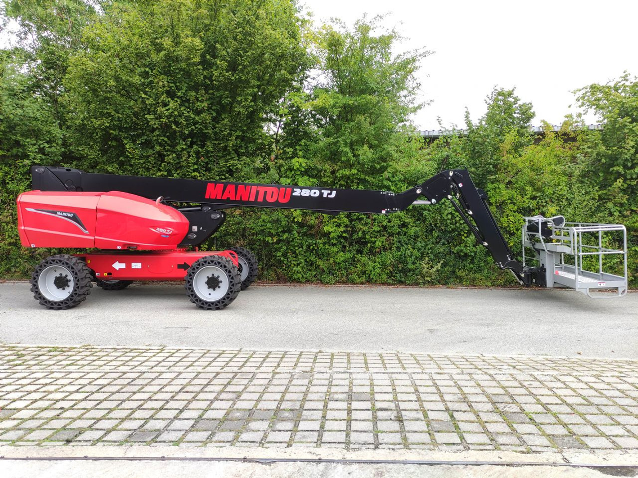 Manitou 280 TJ ST5 S1 - Krah me çernjerë: foto 2 Manitou 280 TJ ST5 S1 - Krah me çernjerë: foto 2