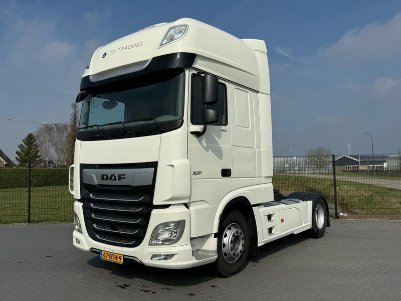 DAF XF 450 STAND KLIMA, FULL SPOILER, 2X BED, NL TRUCK. - Gjysmë-kamion: foto 2 DAF XF 450 STAND KLIMA, FULL SPOILER, 2X BED, NL TRUCK. - Gjysmë-kamion: foto 2