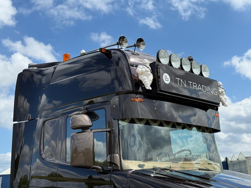 Scania R 580 LB 6X2 HNB TORPEDO, NIEUW STAAT, VOL OPTIES, SHOW TRUCK, VOL!! - Gjysmë-kamion: foto 3 Scania R 580 LB 6X2 HNB TORPEDO, NIEUW STAAT, VOL OPTIES, SHOW TRUCK, VOL!! - Gjysmë-kamion: foto 3