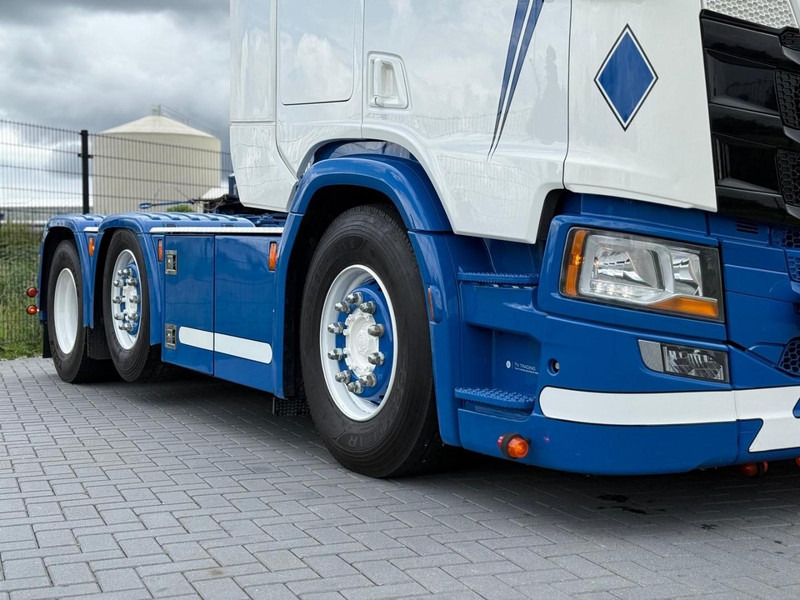 Scania R450 SHOW TRUCK, INTERIOR, STEERING, RETARDER, 570.000 KM. - Gjysmë-kamion: foto 4 Scania R450 SHOW TRUCK, INTERIOR, STEERING, RETARDER, 570.000 KM. - Gjysmë-kamion: foto 4