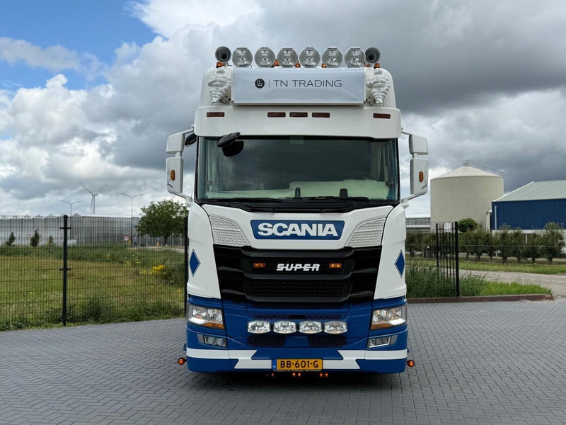 Scania R450 SHOW TRUCK, INTERIOR, STEERING, RETARDER, 570.000 KM. - Gjysmë-kamion: foto 2 Scania R450 SHOW TRUCK, INTERIOR, STEERING, RETARDER, 570.000 KM. - Gjysmë-kamion: foto 2
