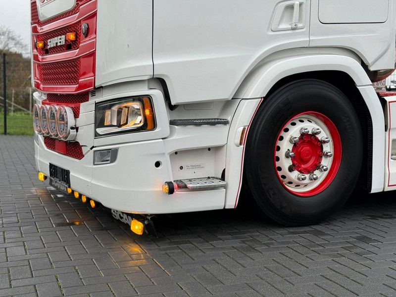 Scania R500 NGS SHOWTRUCK, 2.95WB, HYDRAULIEK, VOLLUCHT, OLD SCHOOL. - Gjysmë-kamion: foto 5 Scania R500 NGS SHOWTRUCK, 2.95WB, HYDRAULIEK, VOLLUCHT, OLD SCHOOL. - Gjysmë-kamion: foto 5