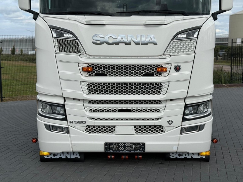 Scania R580 V8 NGS 3.15WB, RETARDER, VOLLUCHT, LEER, LED, KING OF THE ROAD. - Gjysmë-kamion: foto 4 Scania R580 V8 NGS 3.15WB, RETARDER, VOLLUCHT, LEER, LED, KING OF THE ROAD. - Gjysmë-kamion: foto 4