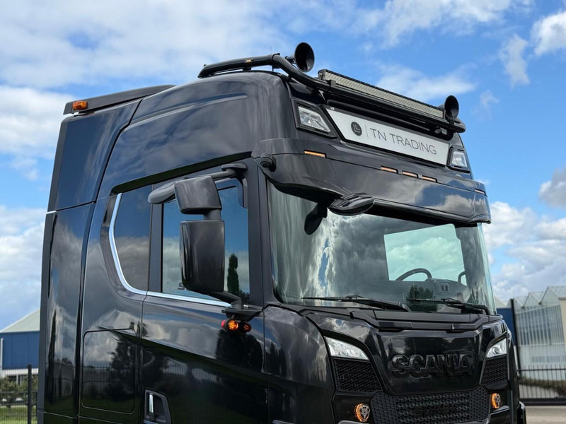 Scania S520 V8 NGS EURO 6D, VOLLUCHT, RETARDER, 6 PUNTS LUCHTVERING, LEER, ALCOA. - Gjysmë-kamion: foto 2 Scania S520 V8 NGS EURO 6D, VOLLUCHT, RETARDER, 6 PUNTS LUCHTVERING, LEER, ALCOA. - Gjysmë-kamion: foto 2