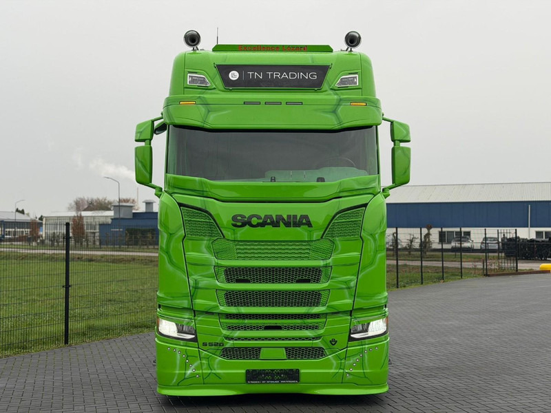 Scania S520 V8 NGS SHOWTRUCK, VOLLUCHT, SMART2 TACHO, PARK COOL, RETARDER, TOPSTAAT. - Gjysmë-kamion: foto 2 Scania S520 V8 NGS SHOWTRUCK, VOLLUCHT, SMART2 TACHO, PARK COOL, RETARDER, TOPSTAAT. - Gjysmë-kamion: foto 2