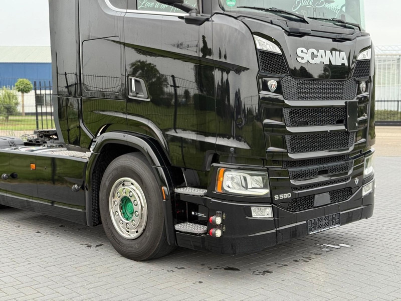 Scania S580 V8 NGS RETARDER, LEATHER, 2X TANK, TOP CONDITION! - Gjysmë-kamion: foto 3 Scania S580 V8 NGS RETARDER, LEATHER, 2X TANK, TOP CONDITION! - Gjysmë-kamion: foto 3