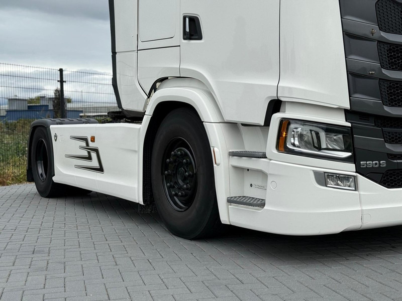 Scania S590 V8 NGS FULL AIR, PARK COOL, RETARDER, 2 TANKS. - Gjysmë-kamion: foto 2 Scania S590 V8 NGS FULL AIR, PARK COOL, RETARDER, 2 TANKS. - Gjysmë-kamion: foto 2