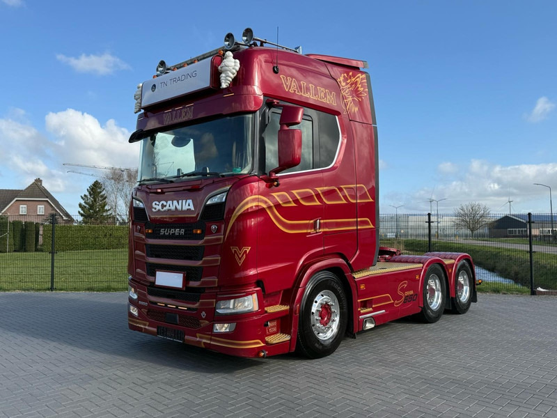 Scania S650 V8 NGS FULL AIR, SHOW, INTERIOR, ALCOA, HYDRAULIC/PTO. - Gjysmë-kamion: foto 1 Scania S650 V8 NGS FULL AIR, SHOW, INTERIOR, ALCOA, HYDRAULIC/PTO. - Gjysmë-kamion: foto 1