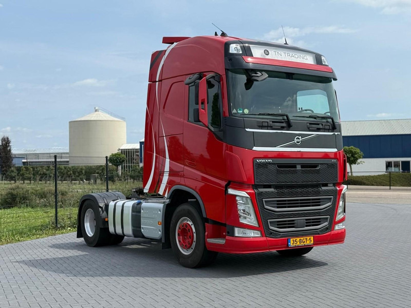 Volvo FH13.420 ADR, SMART TACHO 2, NL TRUCK, ALCOA, STEEL/AIR, PERFECT CONDITION, 2X TANK. - Gjysmë-kamion: foto 1 Volvo FH13.420 ADR, SMART TACHO 2, NL TRUCK, ALCOA, STEEL/AIR, PERFECT CONDITION, 2X TANK. - Gjysmë-kamion: foto 1