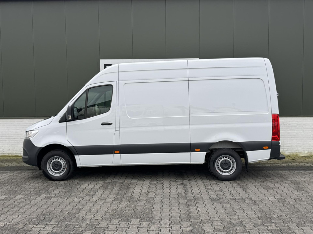 Mercedes-Benz Sprinter-317 1.9 CDI L2 9G laadruimte bekleed Leder Camera Clima M-bux media systeem DAB - Furgon: foto 4 Mercedes-Benz Sprinter-317 1.9 CDI L2 9G laadruimte bekleed Leder Camera Clima M-bux media systeem DAB - Furgon: foto 4