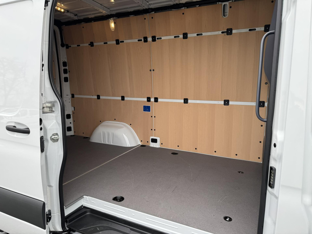 Furgon Mercedes-Benz Sprinter-317 1.9 CDI L2 9G laadruimte bekleed Leder Camera Clima M-bux media systeem DAB: foto 10