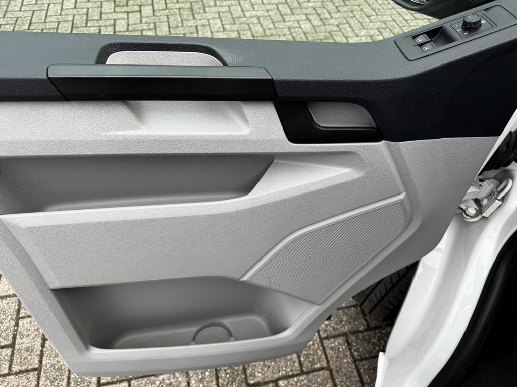 Volkswagen Transporter Kombi-T6 2.0 TDI 9 persoons Cruise control Airco Verwarmbare buitenspiegels - Furgon pasagjerësh: foto 5 Volkswagen Transporter Kombi-T6 2.0 TDI 9 persoons Cruise control Airco Verwarmbare buitenspiegels - Furgon pasagjerësh: foto 5