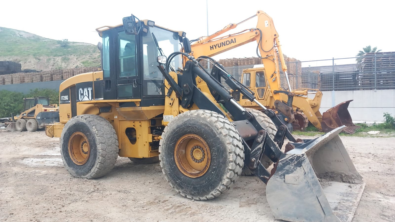 Caterpillar IT28G2 - Fadrom me goma: foto 3 Caterpillar IT28G2 - Fadrom me goma: foto 3