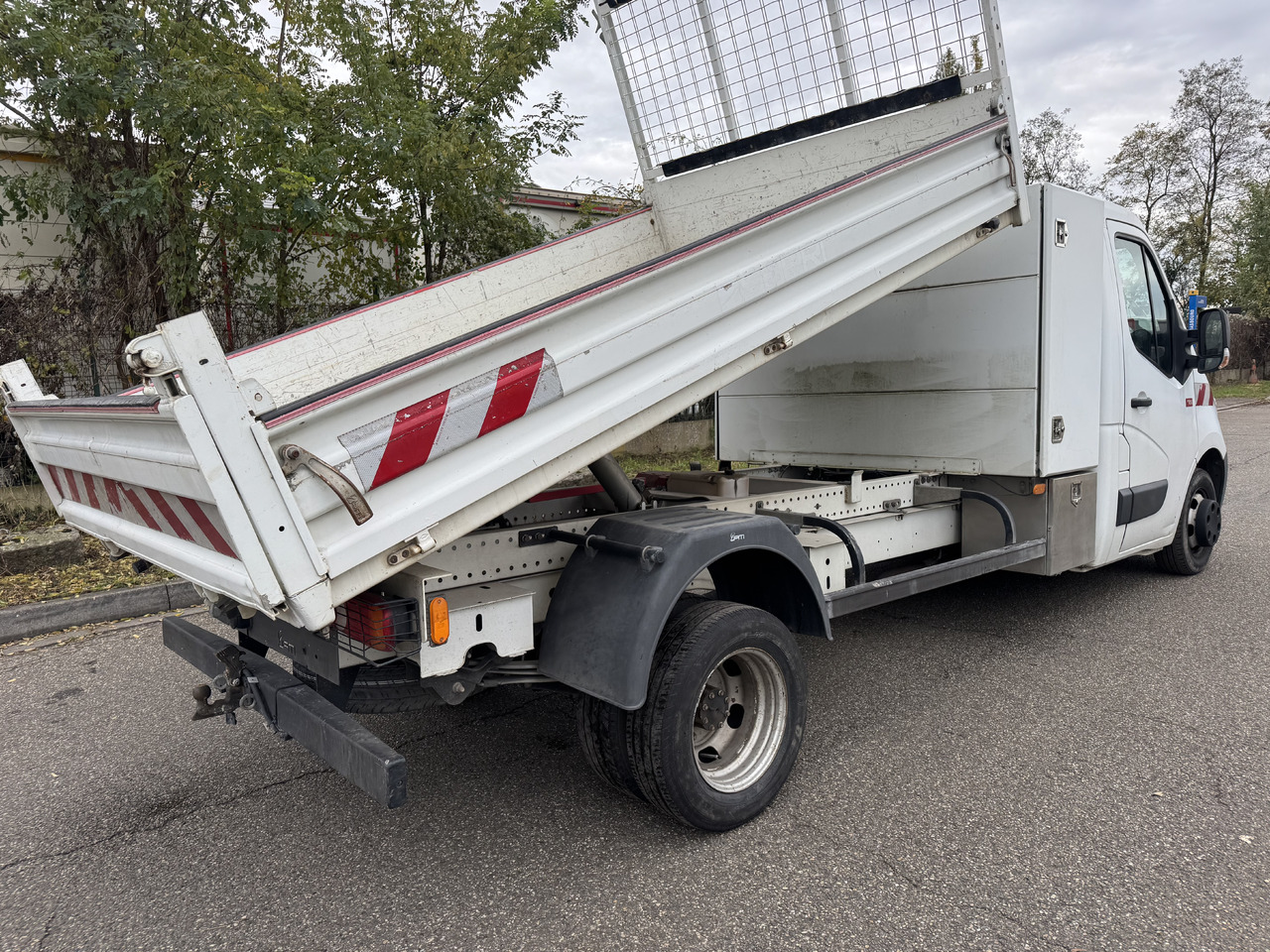 Renault Master dci 165 - Kamioncine vetëshkarkuese: foto 4 Renault Master dci 165 - Kamioncine vetëshkarkuese: foto 4