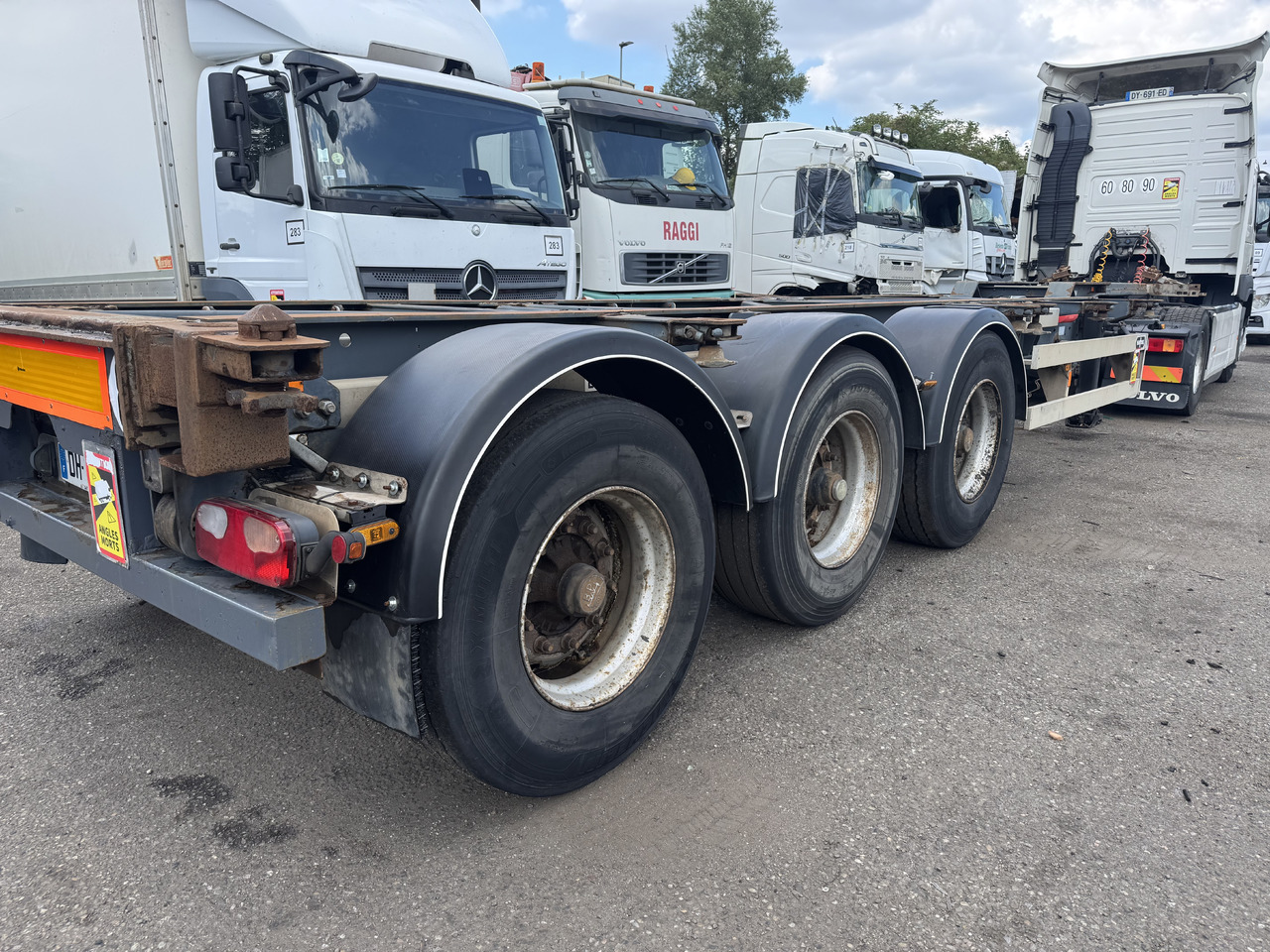 VAN HOOL Porte containers - Transportjer kontejnerësh/ Gjysmë rimorkio me karroceri të çmontueshme: foto 2 VAN HOOL Porte containers - Transportjer kontejnerësh/ Gjysmë rimorkio me karroceri të çmontueshme: foto 2