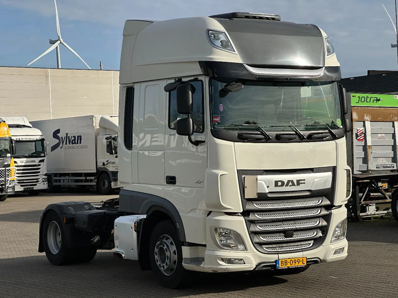 DAF XF 450 Super Space Cab Euro 6 - Gjysmë-kamion: foto 2 DAF XF 450 Super Space Cab Euro 6 - Gjysmë-kamion: foto 2