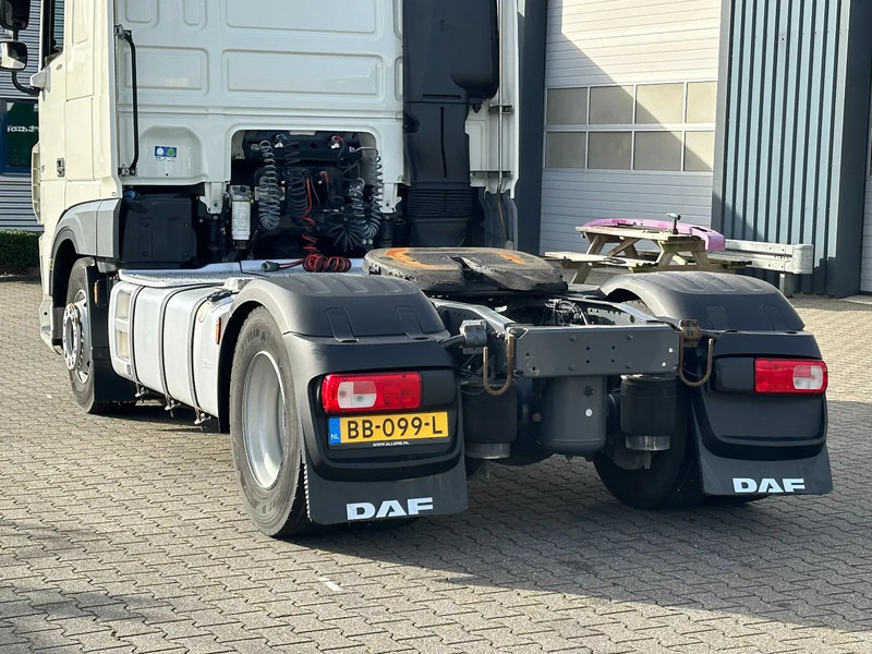 DAF XF 450 Super Space Cab Euro 6 - Gjysmë-kamion: foto 5 DAF XF 450 Super Space Cab Euro 6 - Gjysmë-kamion: foto 5