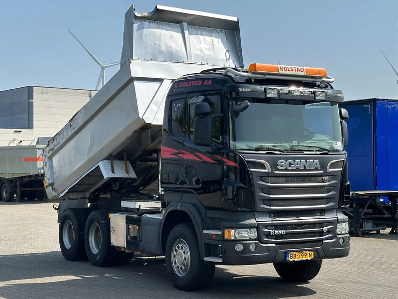 Scania R560 V8 6x4 Tipper / Big Axle / Full Steel / Euro 5 / Retarder - Kamion vetëshkarkues: foto 2 Scania R560 V8 6x4 Tipper / Big Axle / Full Steel / Euro 5 / Retarder - Kamion vetëshkarkues: foto 2