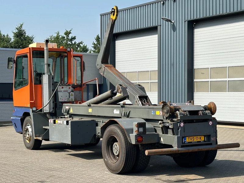 Terberg YT 222 4x2 AJK 30T Haakarm / Weegsysteem / Overdrukcabine / *NL-Kenteken* - Kamion vetëngarkues: foto 4 Terberg YT 222 4x2 AJK 30T Haakarm / Weegsysteem / Overdrukcabine / *NL-Kenteken* - Kamion vetëngarkues: foto 4