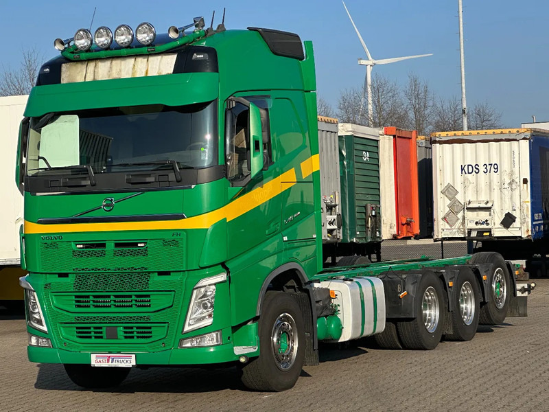 Volvo FH 13.540 Globe XL 8x4*4 Chassis Retarder *447 Tkm* - Kamion kabinë-shasi: foto 2 Volvo FH 13.540 Globe XL 8x4*4 Chassis Retarder *447 Tkm* - Kamion kabinë-shasi: foto 2