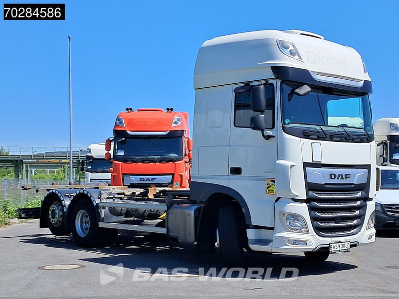DAF XF 450 6X2 SSC Retarder 2x Tanks Liftachse Standklima LED ACC - Transportjer kontejnerësh/ Kamion me karroceri të çmontueshme: foto 3 DAF XF 450 6X2 SSC Retarder 2x Tanks Liftachse Standklima LED ACC - Transportjer kontejnerësh/ Kamion me karroceri të çmontueshme: foto 3