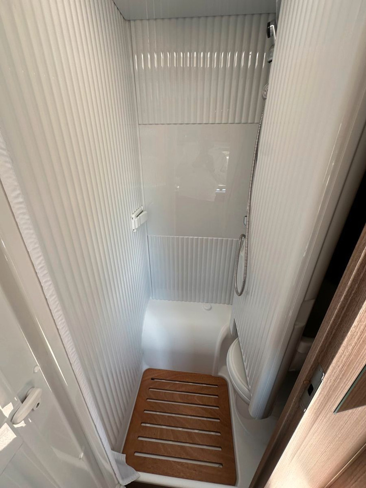 Kamper gjysmë i integruar Carado V 132/Festbett/Garage/Klima/Markise/Finanzierung: foto 22