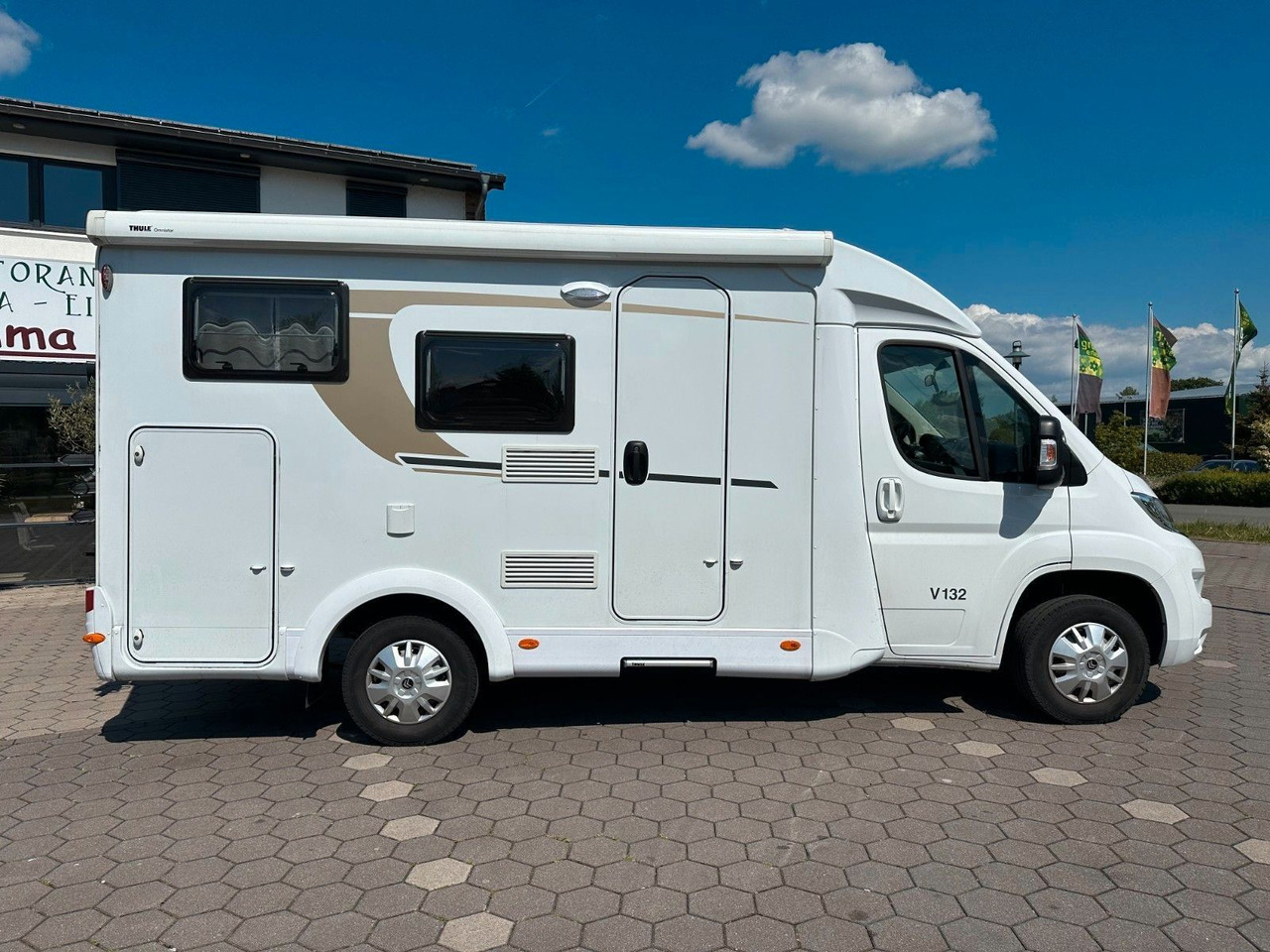 Carado V 132/Festbett/Garage/Klima/Markise/Finanzierung - Kamper gjysmë i integruar: foto 3 Carado V 132/Festbett/Garage/Klima/Markise/Finanzierung - Kamper gjysmë i integruar: foto 3