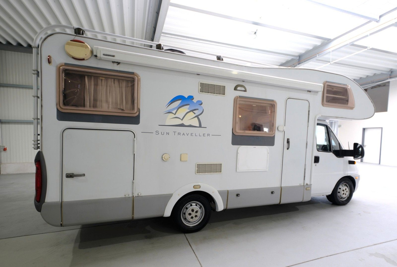 Knaus Sun Traveller 658 LG/Festbett/ DPF Grün/Garage - Kamper alcove: foto 5 Knaus Sun Traveller 658 LG/Festbett/ DPF Grün/Garage - Kamper alcove: foto 5