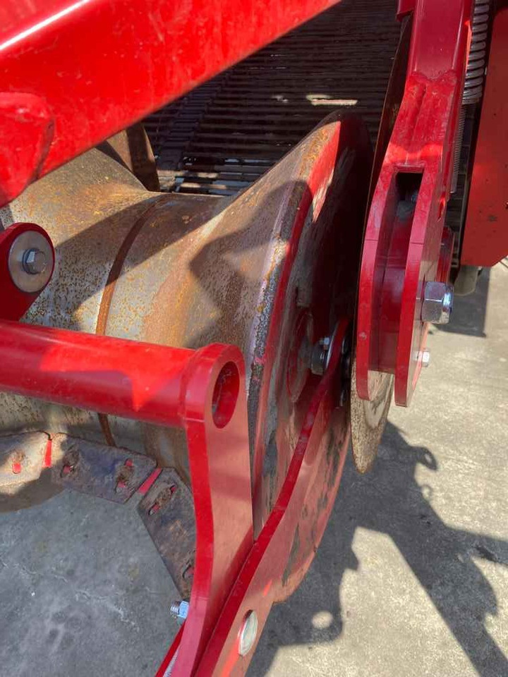 Grimme SE 150-60 UB - Makinë për nxjerrjen e patateve: foto 5 Grimme SE 150-60 UB - Makinë për nxjerrjen e patateve: foto 5
