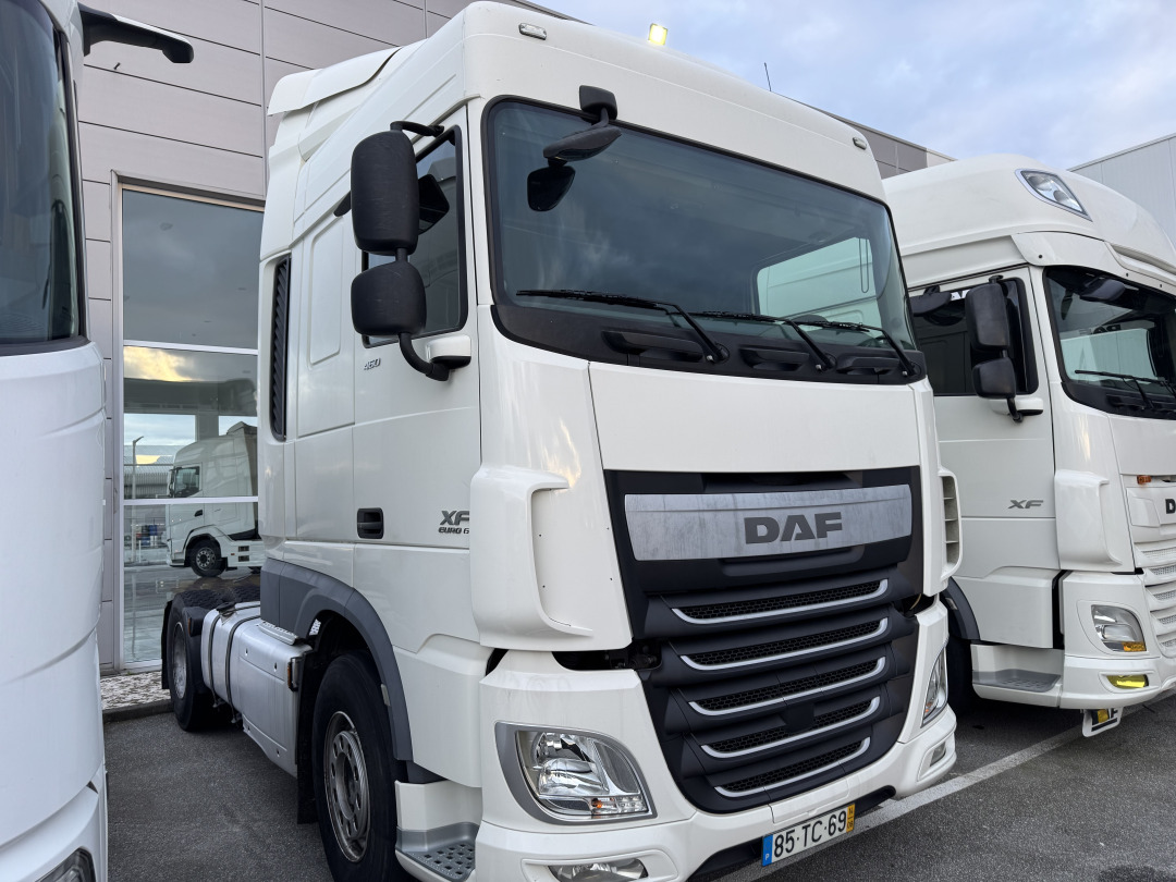 DAF XF 460 - Gjysmë-kamion: foto 2 DAF XF 460 - Gjysmë-kamion: foto 2