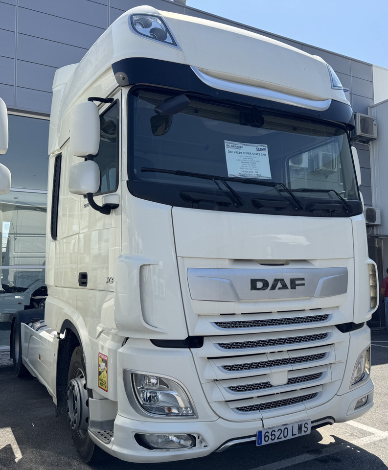 DAF XF 530 - Gjysmë-kamion: foto 2 DAF XF 530 - Gjysmë-kamion: foto 2