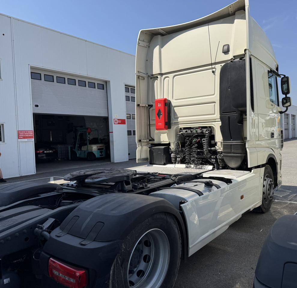 DAF XF 530 - Gjysmë-kamion: foto 3 DAF XF 530 - Gjysmë-kamion: foto 3