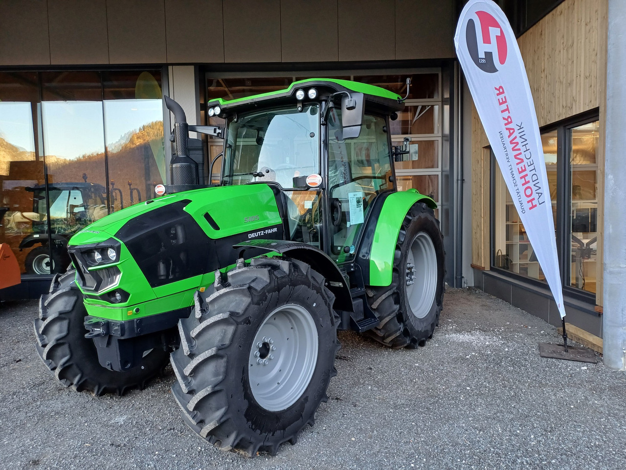 Deutz-Fahr 5105 Premium (20575) - Traktor: foto 1 Deutz-Fahr 5105 Premium (20575) - Traktor: foto 1