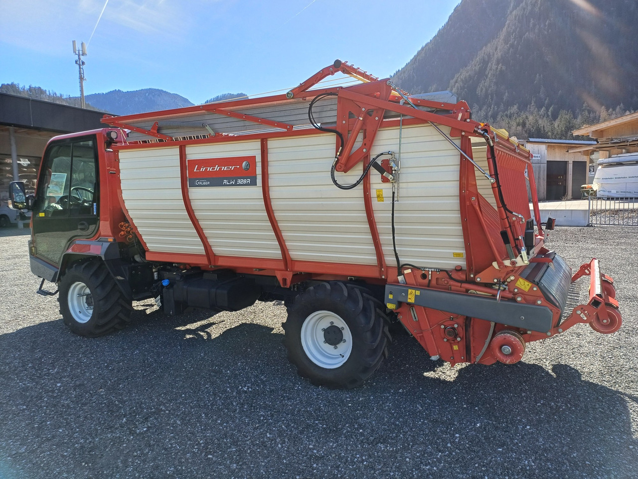 Lindner Unitrac 95 L P5 (22895) - Makineri bujqësore, Kamioni: foto 3 Lindner Unitrac 95 L P5 (22895) - Makineri bujqësore, Kamioni: foto 3