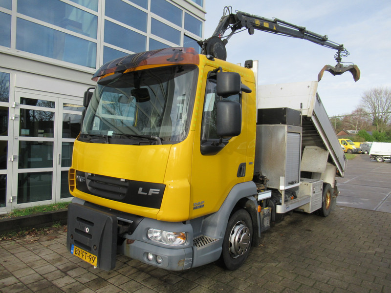 Kamion vetëshkarkues, Kamion me vinç DAF LF45.160 EEV Kipper + HIAB 044 D-3 RF Kran Crane: foto 7
