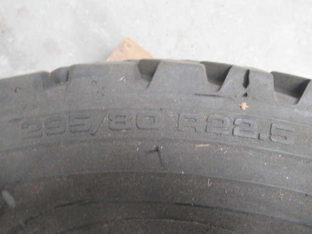 Goodyear 295/80 R 22.5 (DAF) - Gomë për Kamioni: foto 2 Goodyear 295/80 R 22.5 (DAF) - Gomë për Kamioni: foto 2