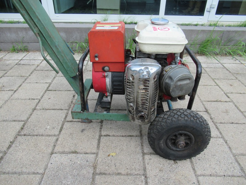 Honda Aggregaat 750 Generator 750W / 220V - Set gjeneratori: foto 5 Honda Aggregaat 750 Generator 750W / 220V - Set gjeneratori: foto 5
