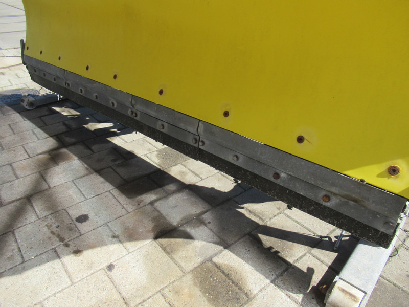 NIDO SCHMIDT SNK 27, 24V HYDRO Snowplow Schneepflug 270 CM - Makinë për heqjen e borës: foto 4 NIDO SCHMIDT SNK 27, 24V HYDRO Snowplow Schneepflug 270 CM - Makinë për heqjen e borës: foto 4