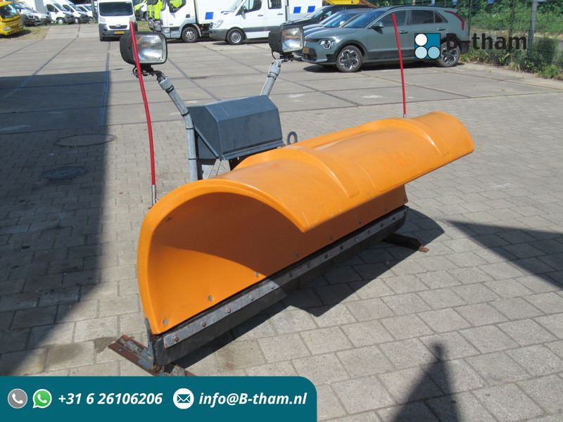 NIDO SNK 21 EPZ 180 12V 210CM Sneeuwploeg Schneepflug Snowplow - Borëpastruese: foto 1 NIDO SNK 21 EPZ 180 12V 210CM Sneeuwploeg Schneepflug Snowplow - Borëpastruese: foto 1
