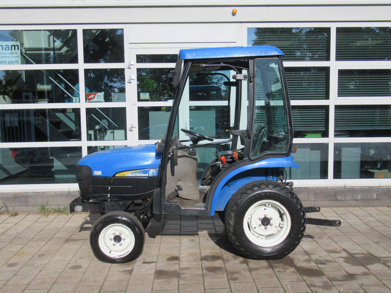 New Holland TC21D 4WD 4x4 Cabine Verwarming - Traktor: foto 2 New Holland TC21D 4WD 4x4 Cabine Verwarming - Traktor: foto 2