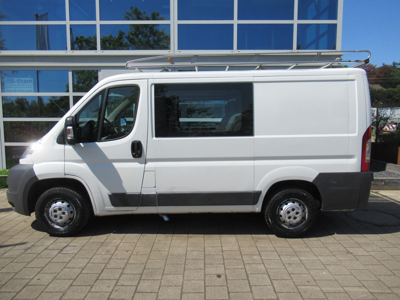 Peugeot Boxer 30 2.2HDi DOKA Dubbelcabine AIRCO - Kamioncine me kontinier, Kamioncine dopio kabinë: foto 3 Peugeot Boxer 30 2.2HDi DOKA Dubbelcabine AIRCO - Kamioncine me kontinier, Kamioncine dopio kabinë: foto 3