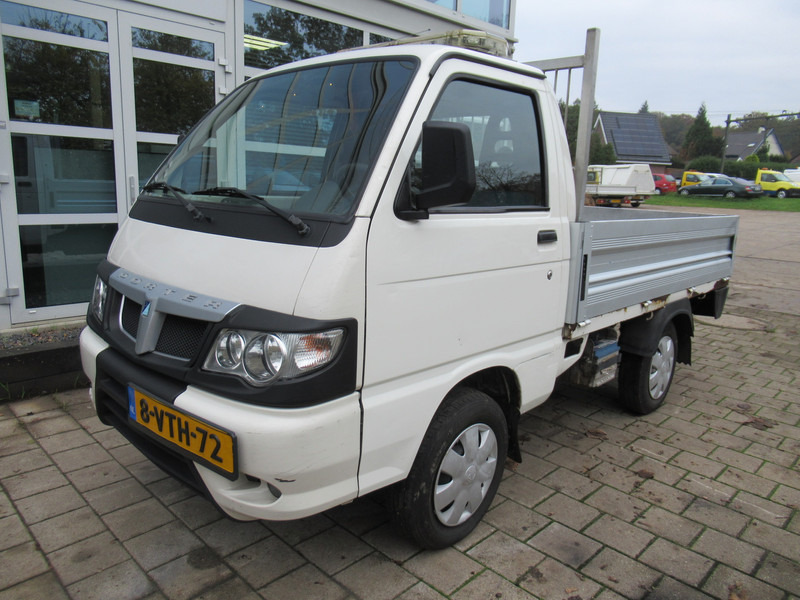 Piaggio Porter 1.3i 46KW Extra PICKUP Bi-Fuel Benzine - CNG - Kamioncine me karroceri: foto 3 Piaggio Porter 1.3i 46KW Extra PICKUP Bi-Fuel Benzine - CNG - Kamioncine me karroceri: foto 3