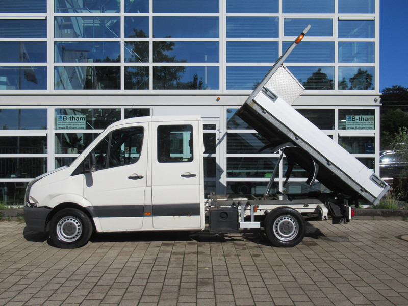 Volkswagen Crafter 35 2.5TDI 80 KW DOKA Dubbelcabine Kipper - Kamioncine vetëshkarkuese, Kamioncine dopio kabinë: foto 2 Volkswagen Crafter 35 2.5TDI 80 KW DOKA Dubbelcabine Kipper - Kamioncine vetëshkarkuese, Kamioncine dopio kabinë: foto 2