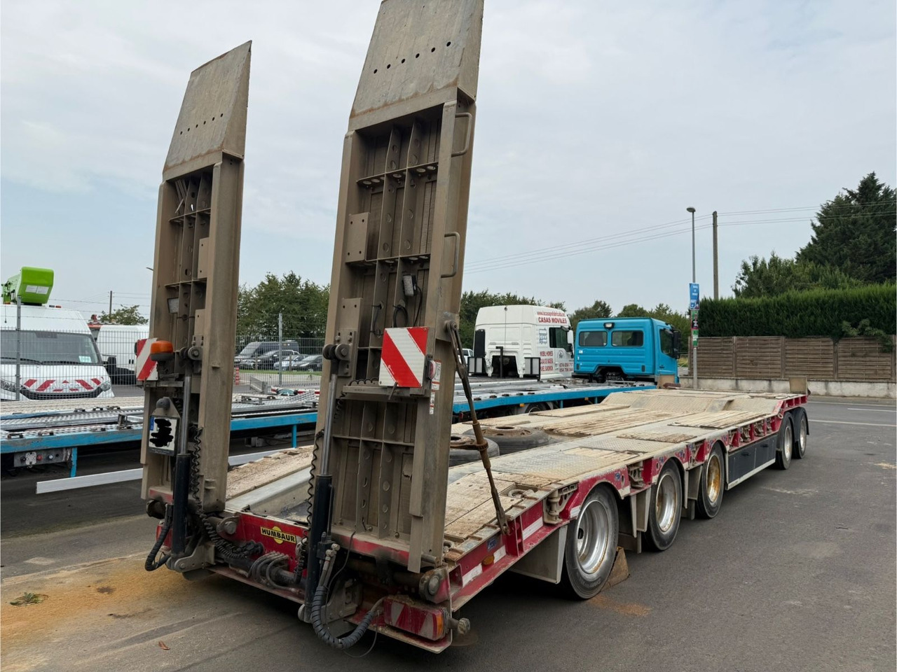 Humbaur 5-Achs Tieflader / Lift- und Lenkachse/ 50 to - Rimorkio me plan ngarkimi të ulët: foto 3 Humbaur 5-Achs Tieflader / Lift- und Lenkachse/ 50 to - Rimorkio me plan ngarkimi të ulët: foto 3